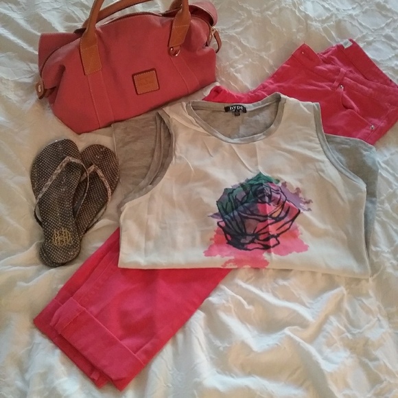 Clothes - Picture 5 of 8